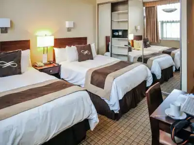 Pointe Plaza - 39