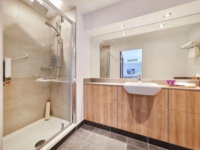 Park Regis Birmingham - 85