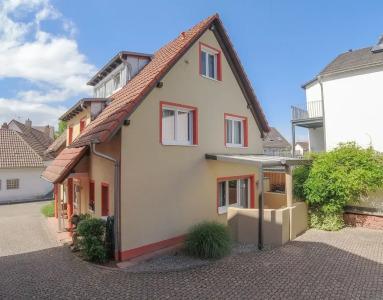 & Gästehaus Im Ziegelweg garni (Eintrittskarten für den EP über uns für jeden Tag erhältlich) - 0