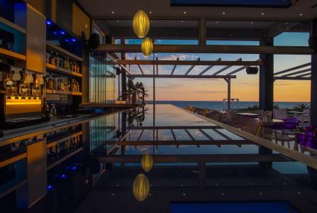 Must Boutique & Restaurant - 8