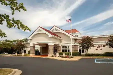 Residence Inn by Marriott Airport - 31