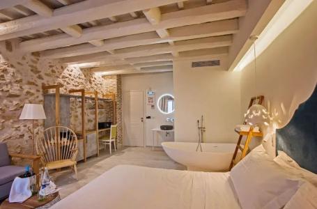 Thalassa Boutique - 112