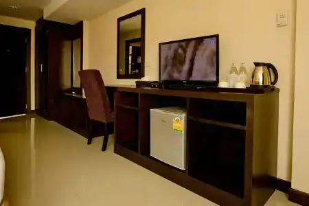 Sinsuvarn Airport Suite - 4