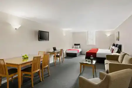 Quest Serviced - Waterfront - 4