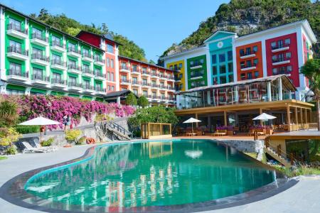 Cat Ba Island Resort & Spa - 17