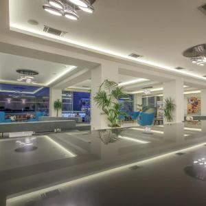 Azure Resort & Spa - 26