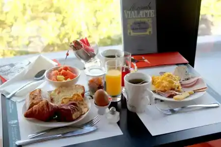Best Western Plus Hôtel Litteraire Alexandre Vialatte - 137