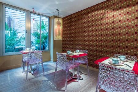 Moulin Plaza - 23