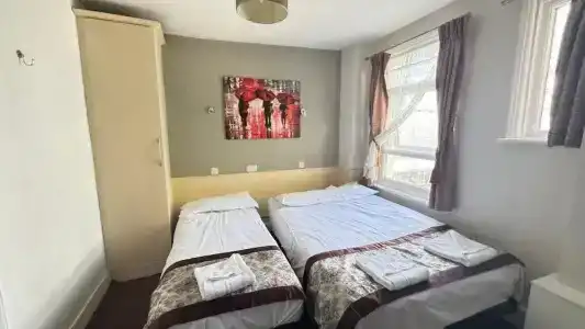 Earls Court - 26