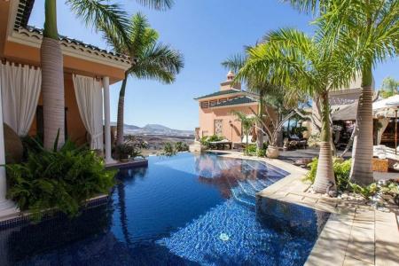 Royal Garden Villas, Luxury - 10