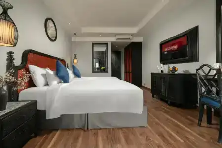 Shining Riverside & Spa - 67