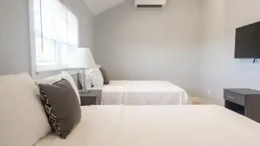 A Wave Inn - - 42