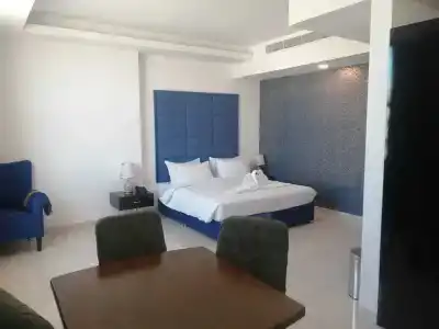 Parkside Plaza Muscat - 17