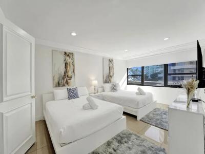 The Alexander All Suites - 249
