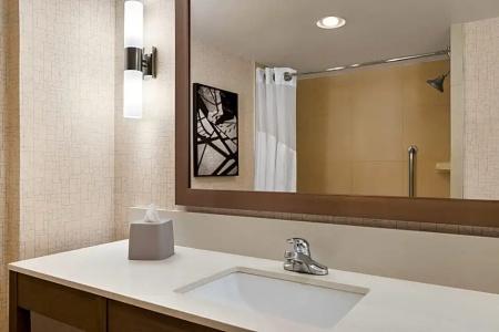 Holiday Inn Express Vancouver-Metrotown (Burnaby) - 58