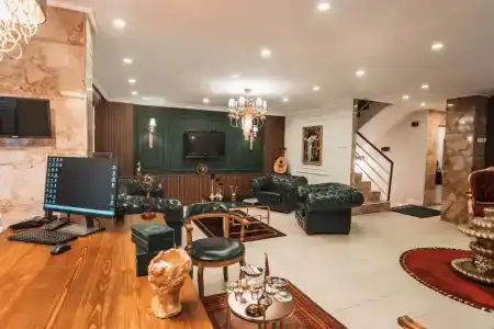 Grand Desi - 5
