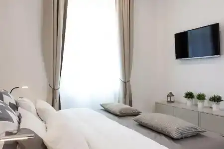 Tesla Boutique  & Rooms - 106