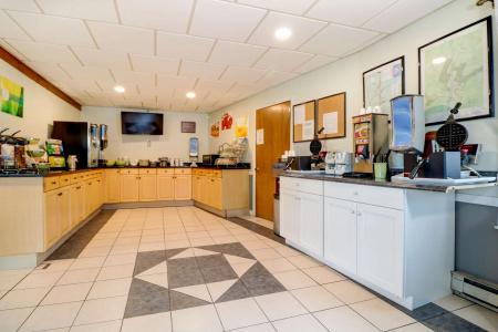 Quality Inn & Suites - 23