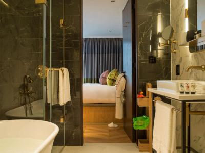 The Guardsman - Preferreds and Resorts - 9