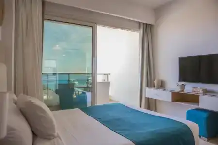 Redcon Suites - 87