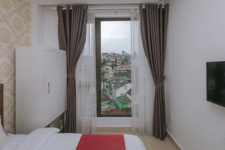 Ngan Pho Studio & - 112
