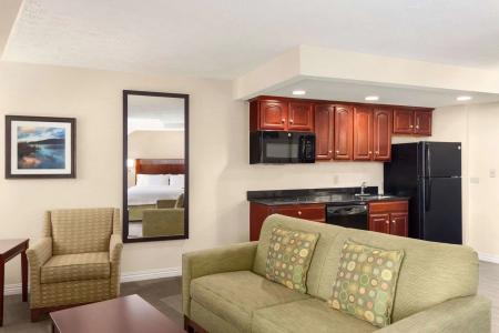Hampton Inn - Colchester - 27