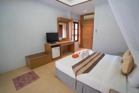 Tonsai Bay - 4
