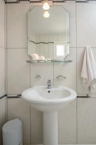 Agia Anna Studios - 8