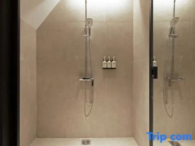Porcelain By Jl Asia (Sg Clean) - 137