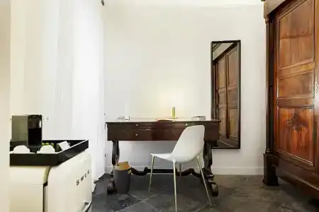 A.D. 1768 Boutique - 24