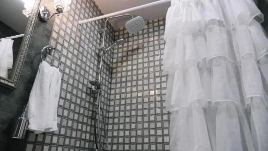 Simon's Boutique - 25