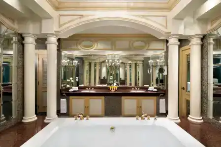 Shangri-La Bangkok - 92