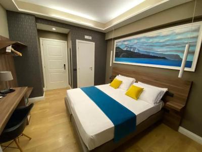 7th Floor Suite - 110