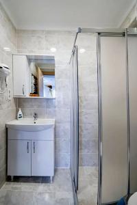 Atam Suites - 172