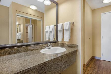 Best Western Plus Ocean View - 43