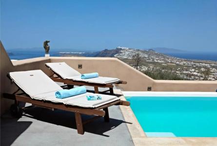 Voreina Gallery Suites - 88