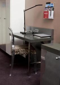 Clarion Ernst - 39