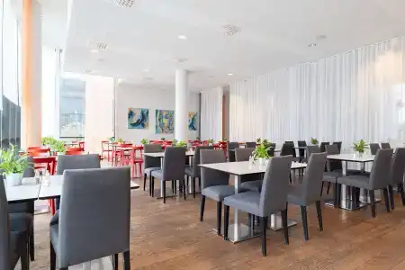 Park Inn by Radisson Malmö - 26