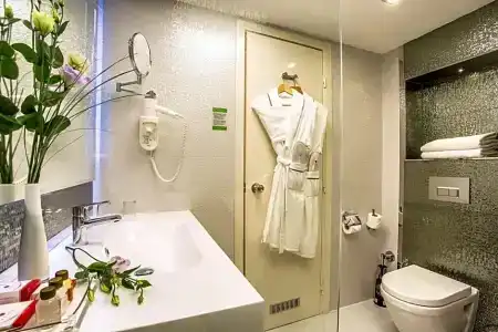 Ramada by Wyndham Sofia City Center - 34