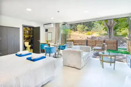 Bamboo Suites Boutique - 148