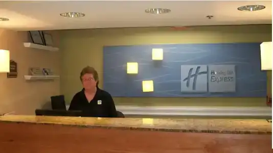 Holiday Inn Express & Suites, An Ihg - 21