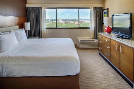 DoubleTree by Hilton City Center - 104