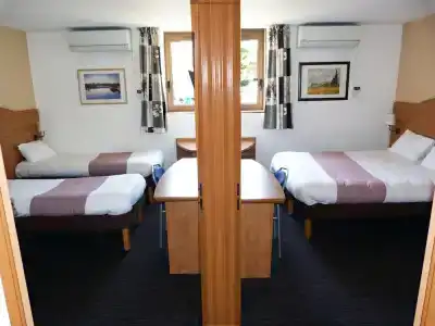 Best Hôtel Euromédecine - 33