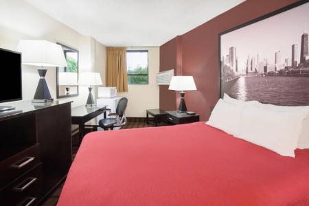Super 8 by Wyndham Chicago IL - 0