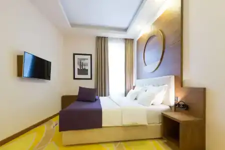 City Savoy - 1