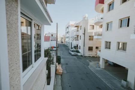 Laila's Cozy Garden House & Studio - 13