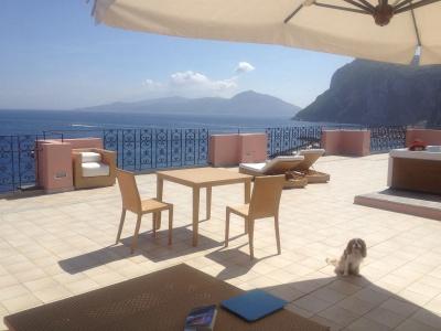 Capri Inn - 10