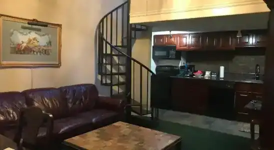 Plaza Suites Downtown New Orleans - 30