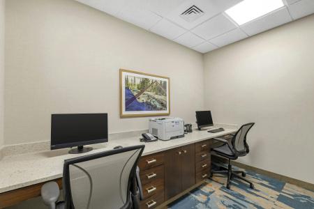 Hampton Inn & Suites - 38