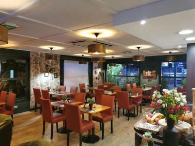 Hôtel-Restaurant Kyriad Cap Sud - 24